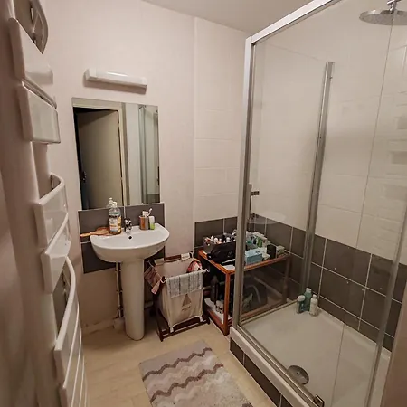 1 Privee Homestay Angers